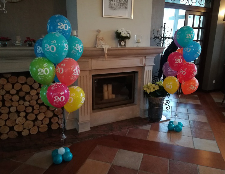 Balony z helem na 20-te urodziny - Hotel Versant Dzierżoniów